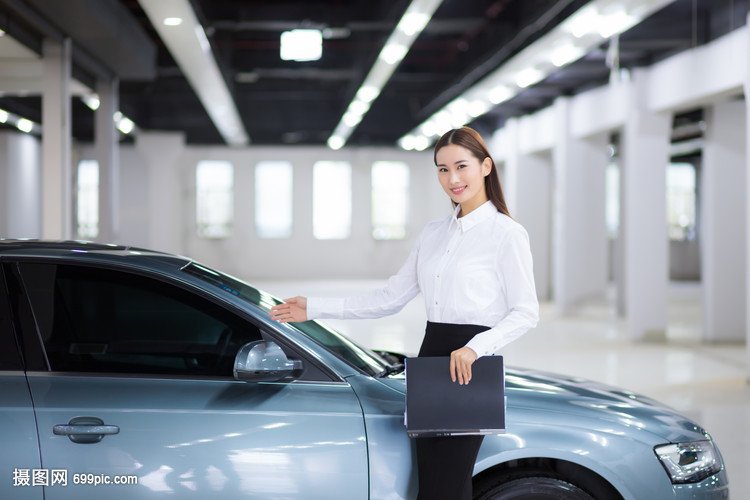 駕馭未來(lái) 汽車銷售領(lǐng)域中的女性商務(wù)精英